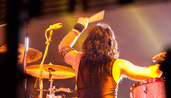 BALL Watch專利抗震保護系統KISS鼓手Eric Singer現場測試